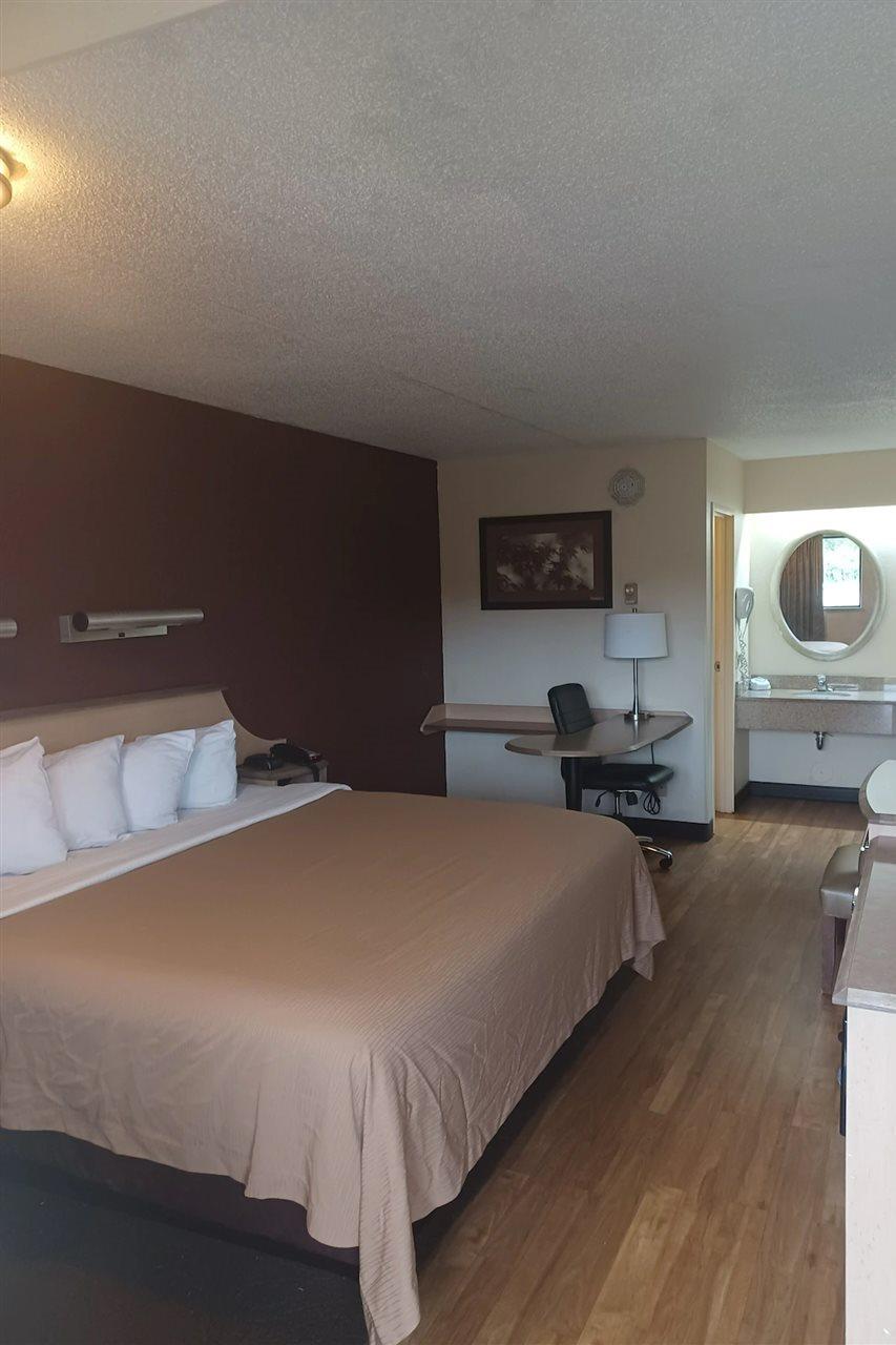 Red Roof Inn Detroit Metro Airport - Белльвилль Экстерьер фото